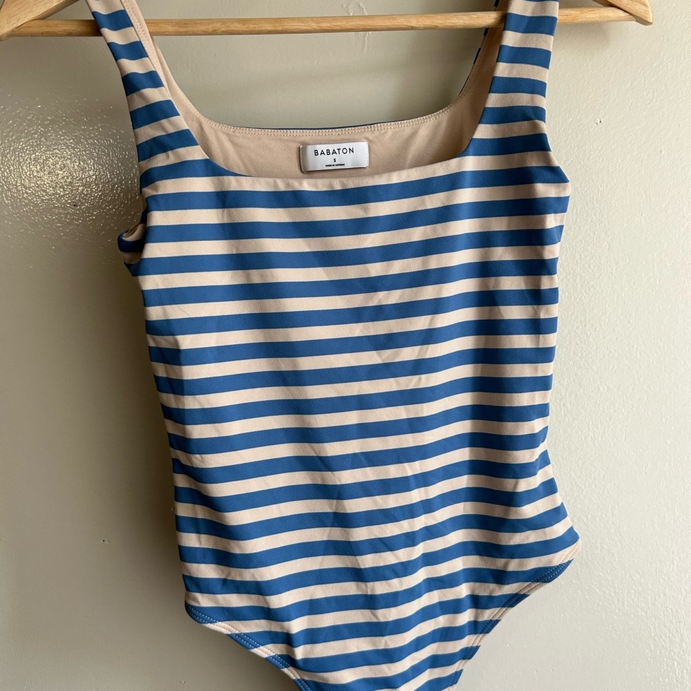 Aritzia bodysuit. Worn a few times and in great condition